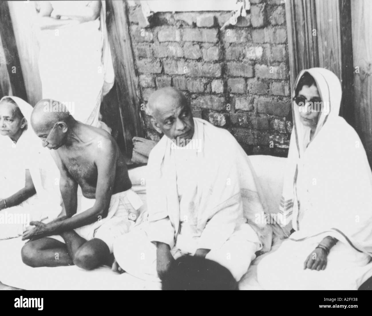 Mohandas karamchand gandhi wife kasturba Banque de photographies et d'images à haute résolution - Alamy