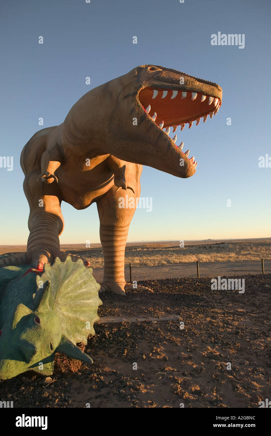 Route 66 arizona dinosaur Banque de photographies et d’images à haute