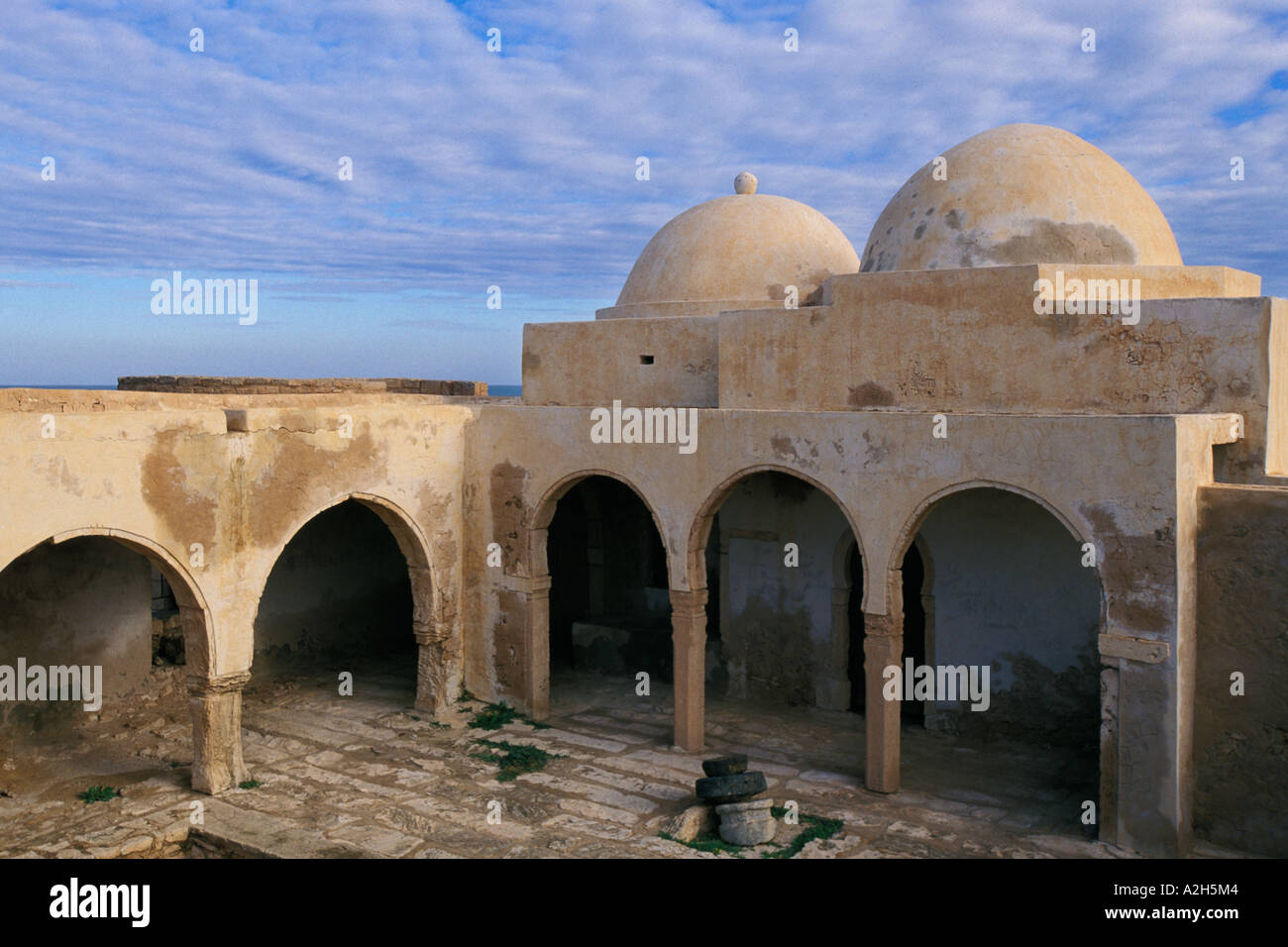 Tunisia djerba mosque Banque de photographies et d’images à haute ...