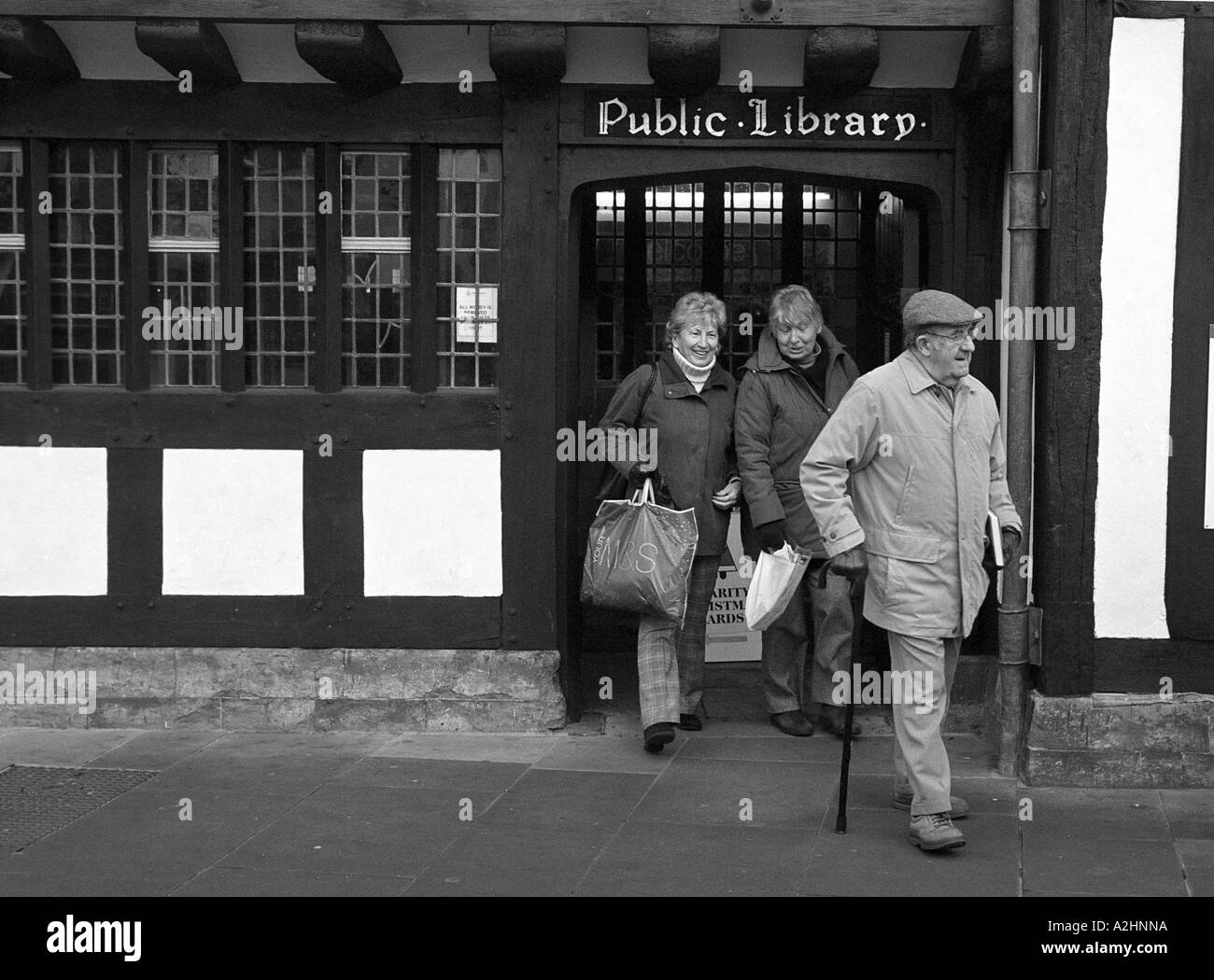 Stratford-upon-Avon, la bibliothèque publique de Warwickshire, en Angleterre, Royaume-Uni Banque D'Images