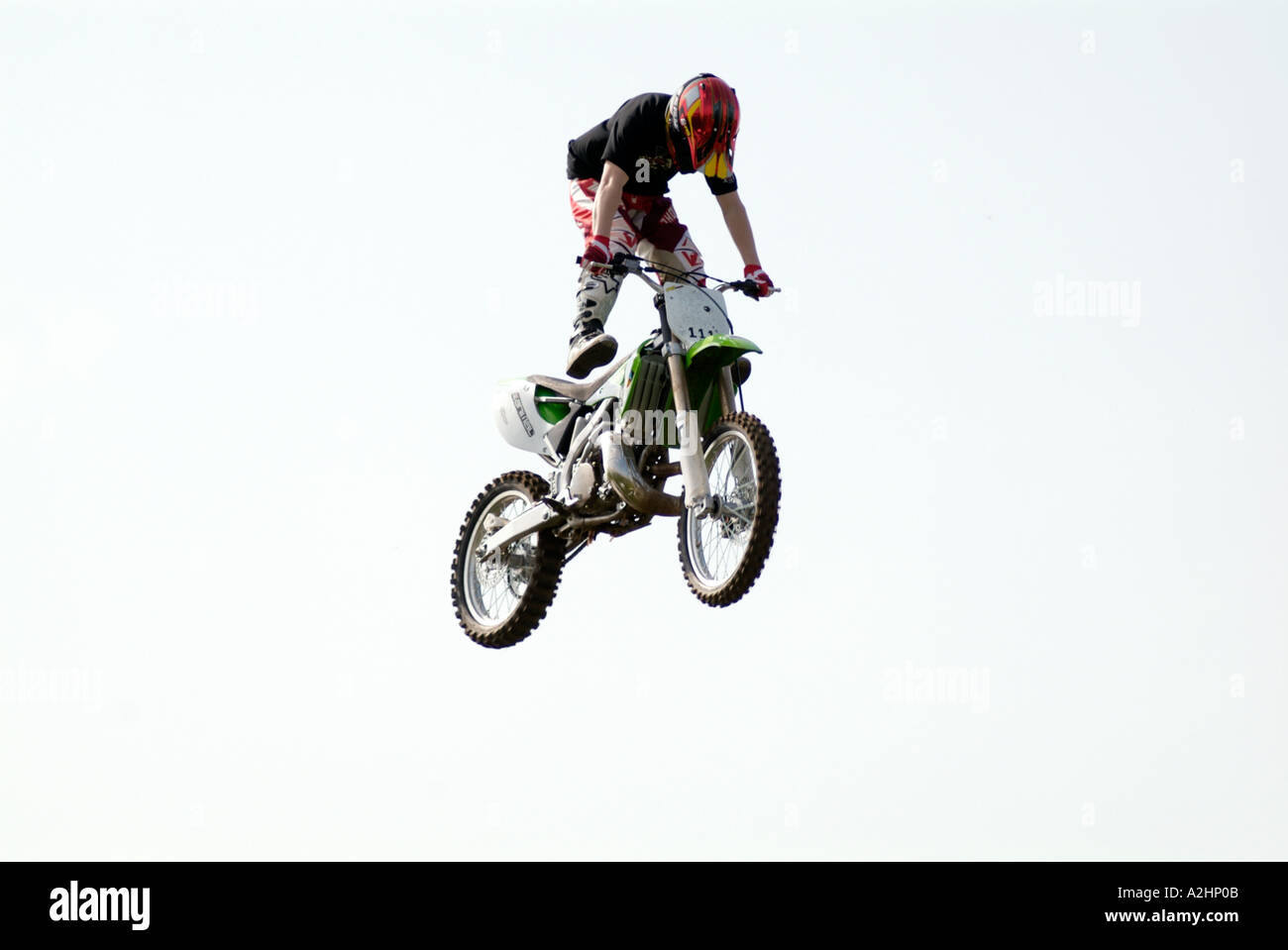Free style moto cross moteur motorcross motoX X sport extrême danger jump  wheelie wild moto Moto moto cycle fly Photo Stock - Alamy