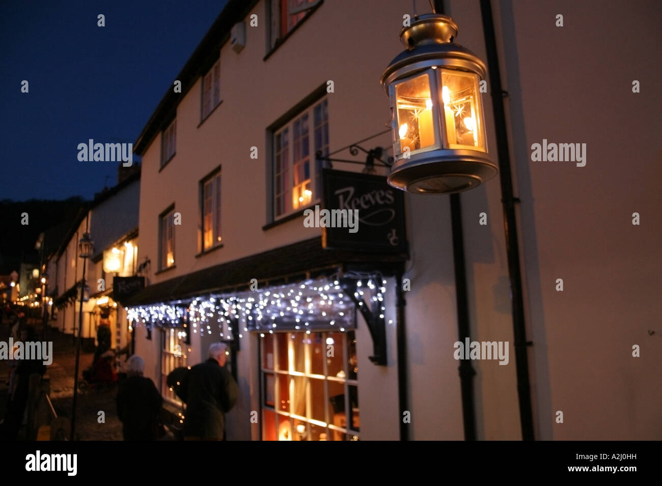 Le festival aux chandelles par Dunster a lieu le premier vendredi et samedi de décembre de chaque année. Banque D'Images