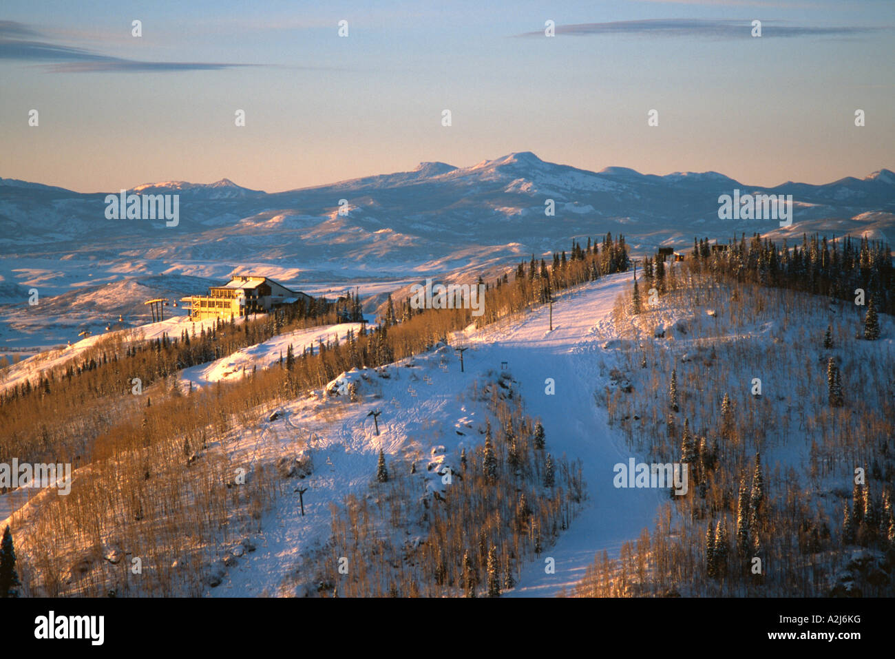 Grade 1 : ski lodge à Steamboat ski area Mt Werner dans evening light Colorado USA Banque D'Images