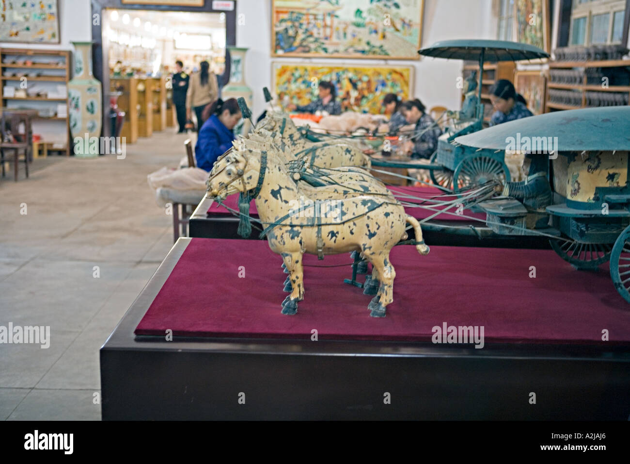La CHINE XI'AN boutique de souvenirs et de vente d'usine des répliques de statues la trouvé sur le site de l'armée de guerriers de terre cuite Banque D'Images