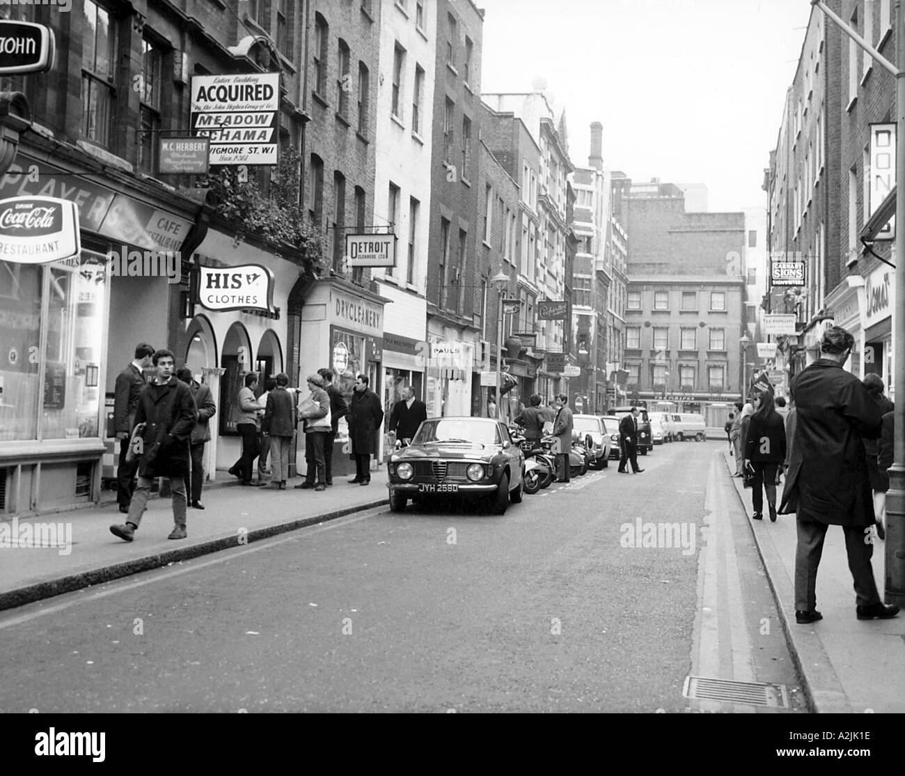 Carnaby Street London 1960 teenage fashion shop shopping Banque D'Images