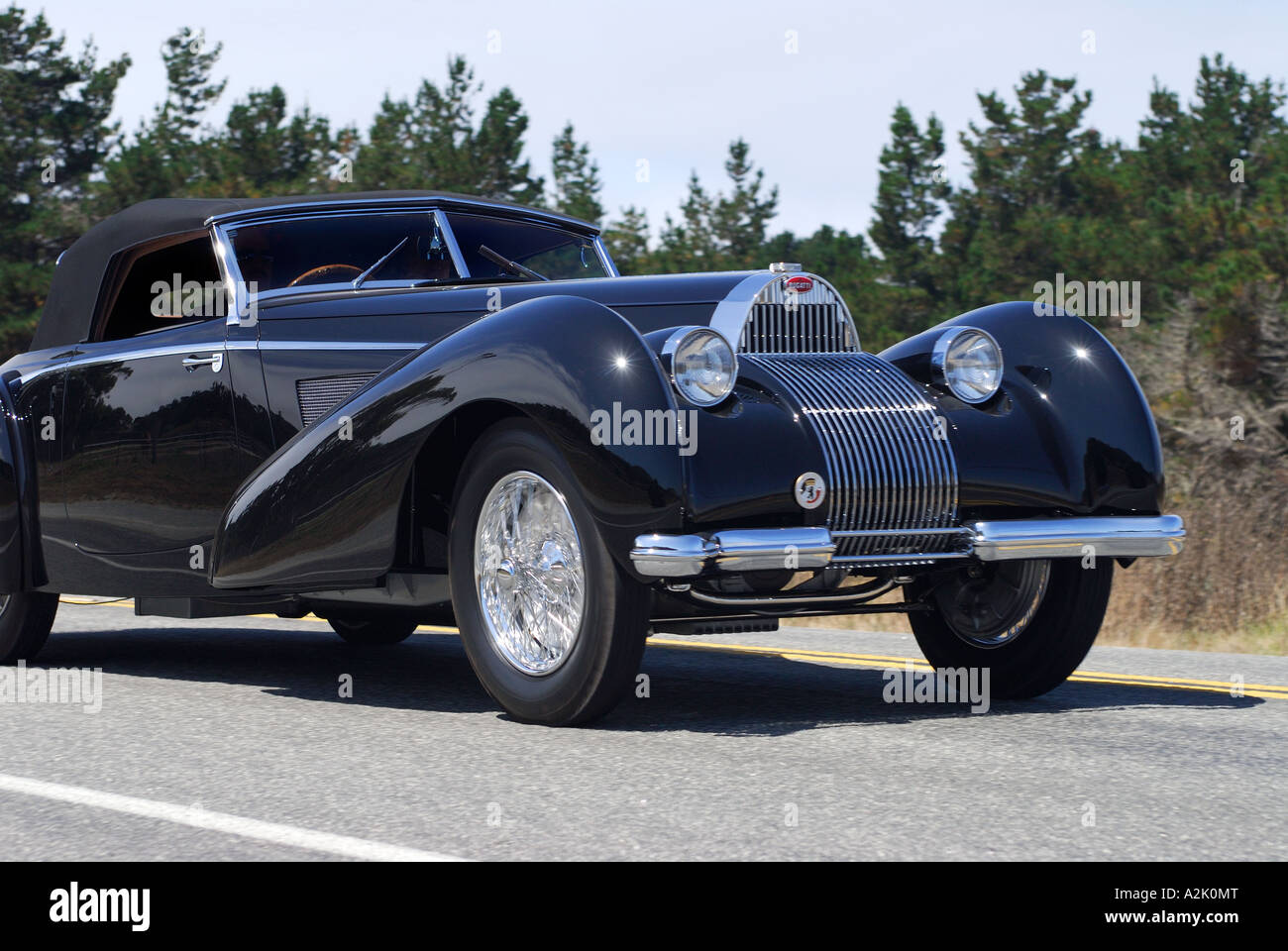 '^^Bugatti 57C Voll & Ruhrbeck, ^^1939 Cabriolet, 'Pebble Beach Concours d'elégance Tour', Monterey, Californie' Banque D'Images