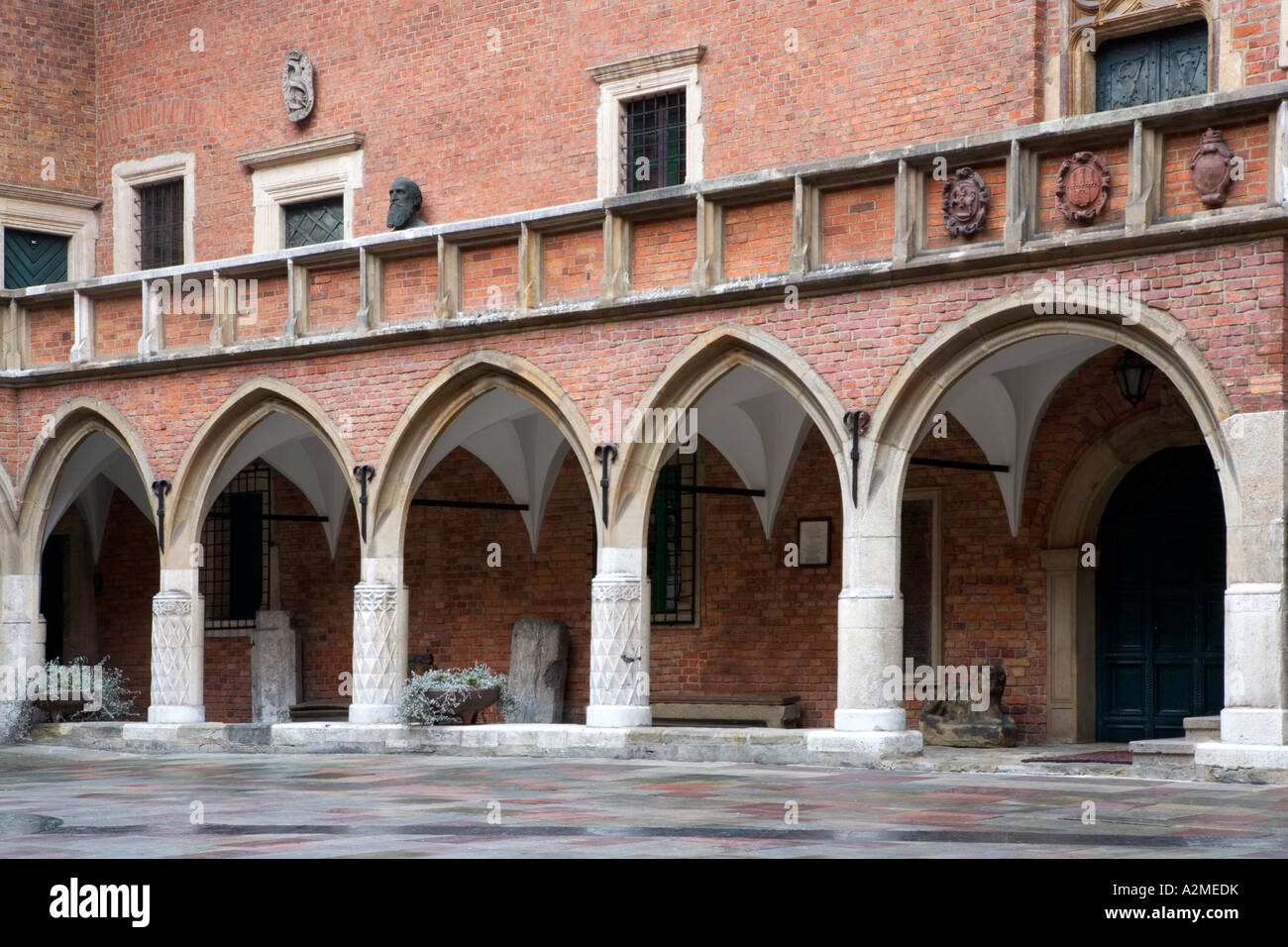 Collegium Maius courtyard arcades, Université jagellonne, Cracovie, Cracovie, Pologne Banque D'Images