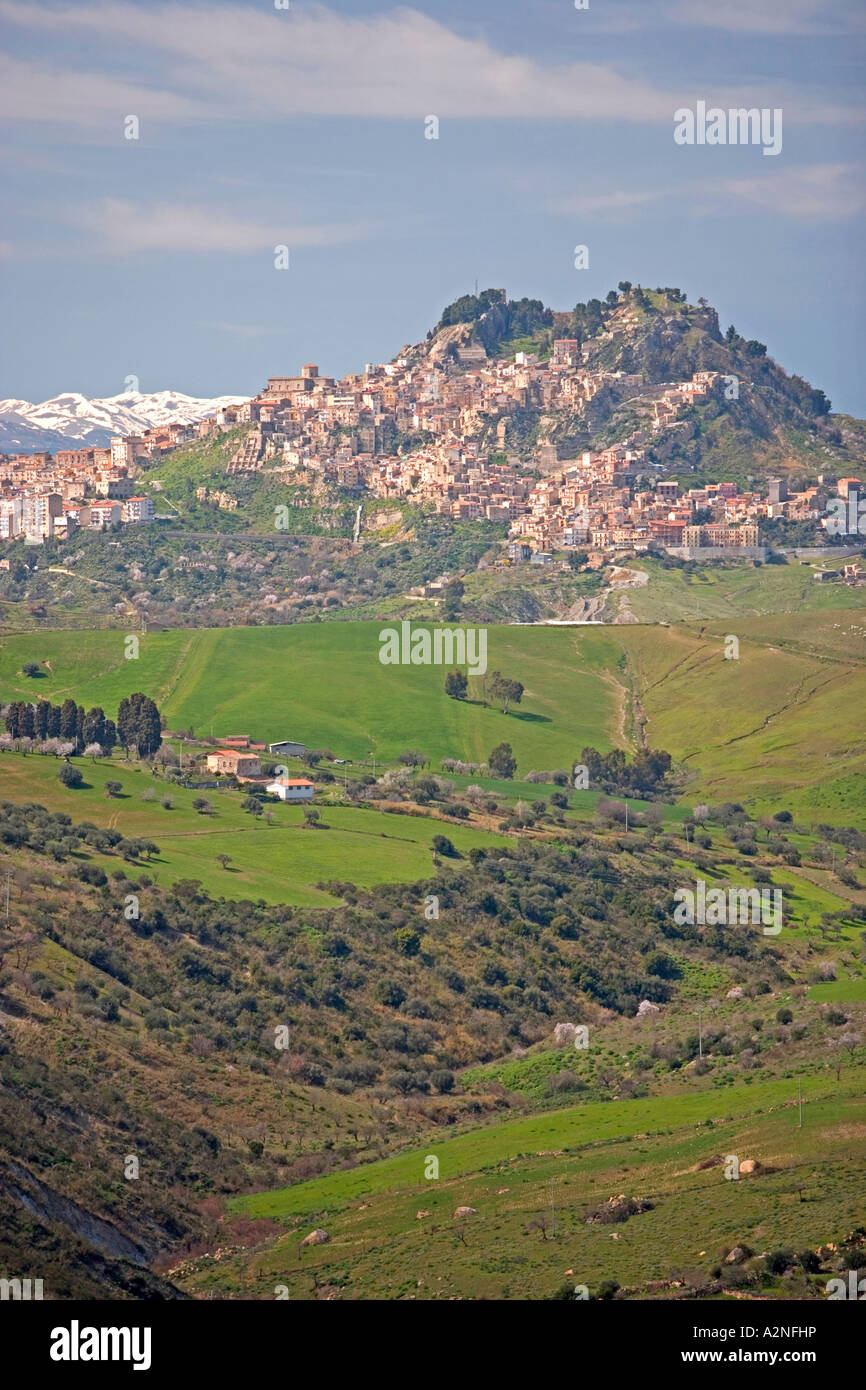 Vue aérienne du paysage, les montagnes de Madonie Parc naturel, l'Etna, en Sicile, Italie Banque D'Images