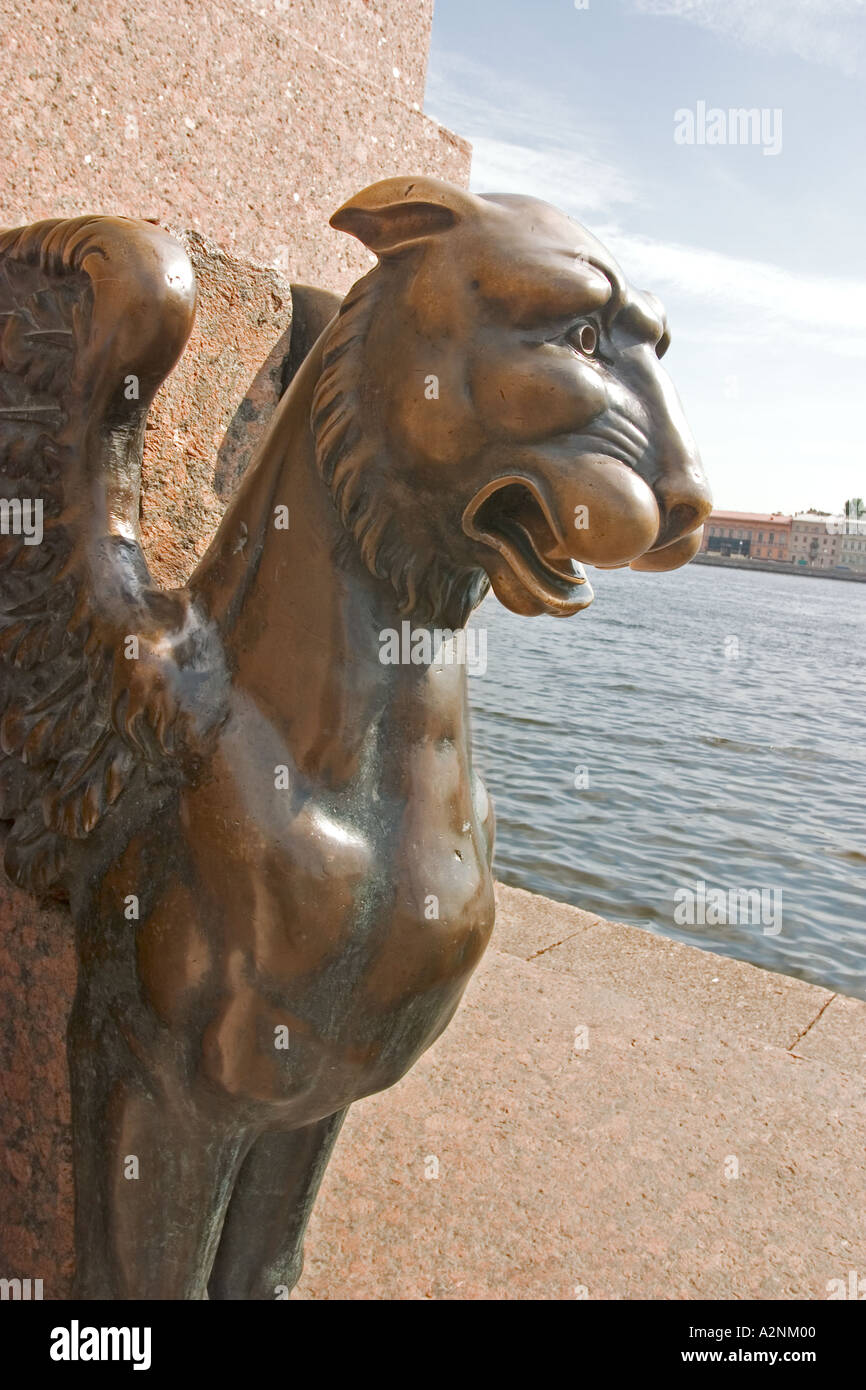 GUS Russie St Petersburg 300 ans Venise du Nord Université Quay Landing Place avec Bronce Lion Banque D'Images