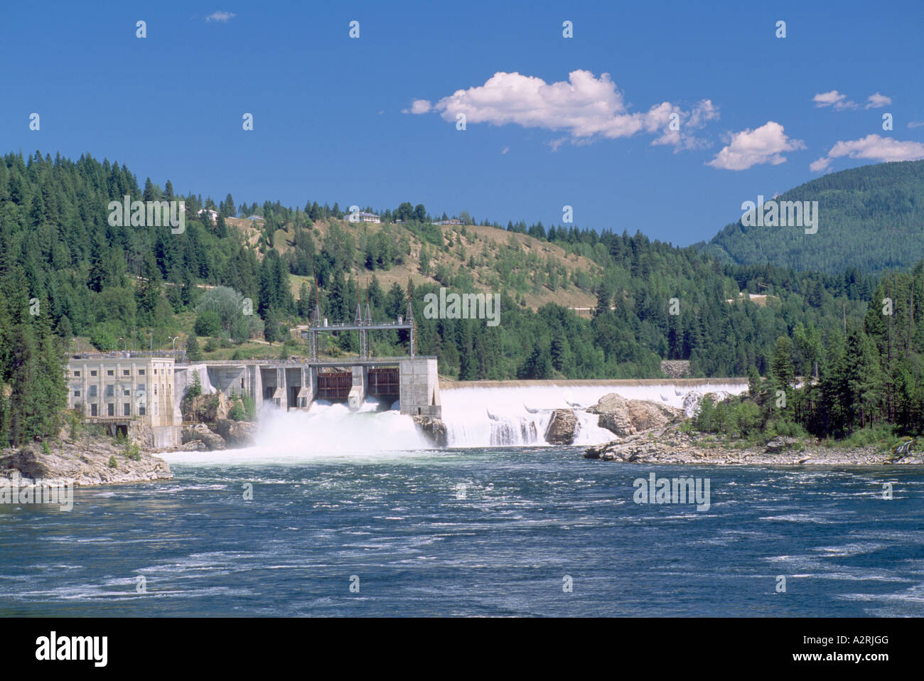 Le barrage de Bonnington inférieur sur la rivière Kootenay, près de Nelson dans la région de Kootenay, en Colombie-Britannique, Canada Banque D'Images