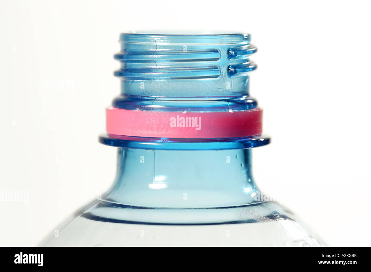 Ouvre bouteille d'eau en plastique Banque D'Images
