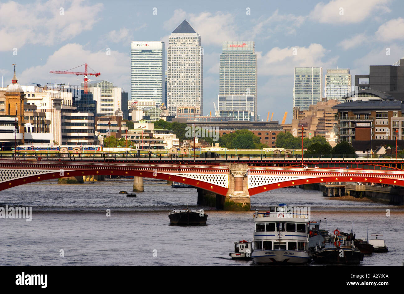 24 Blackfriars Bridge Canary Wharf dans les Docklands Londres Angleterre Grande-bretagne Royaume-Uni UK Banque D'Images