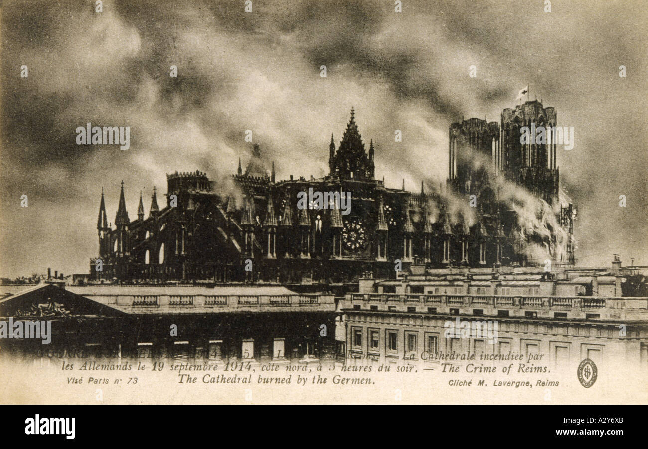 La première guerre mondiale, la cathédrale de Reims Fire Banque D'Images