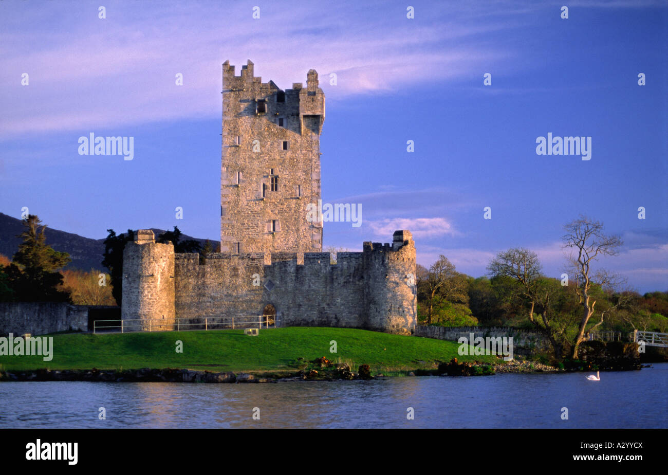Le Château de Ross, Killarney, Kerry, Irlande. Banque D'Images