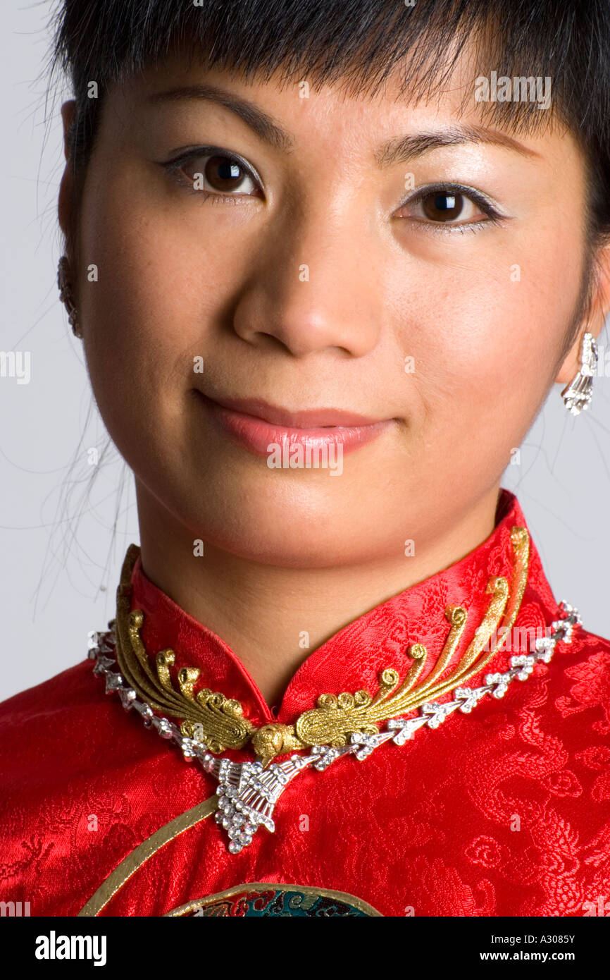 Close-up portrait d'une femme chinoise en costume traditionnel Banque D'Images