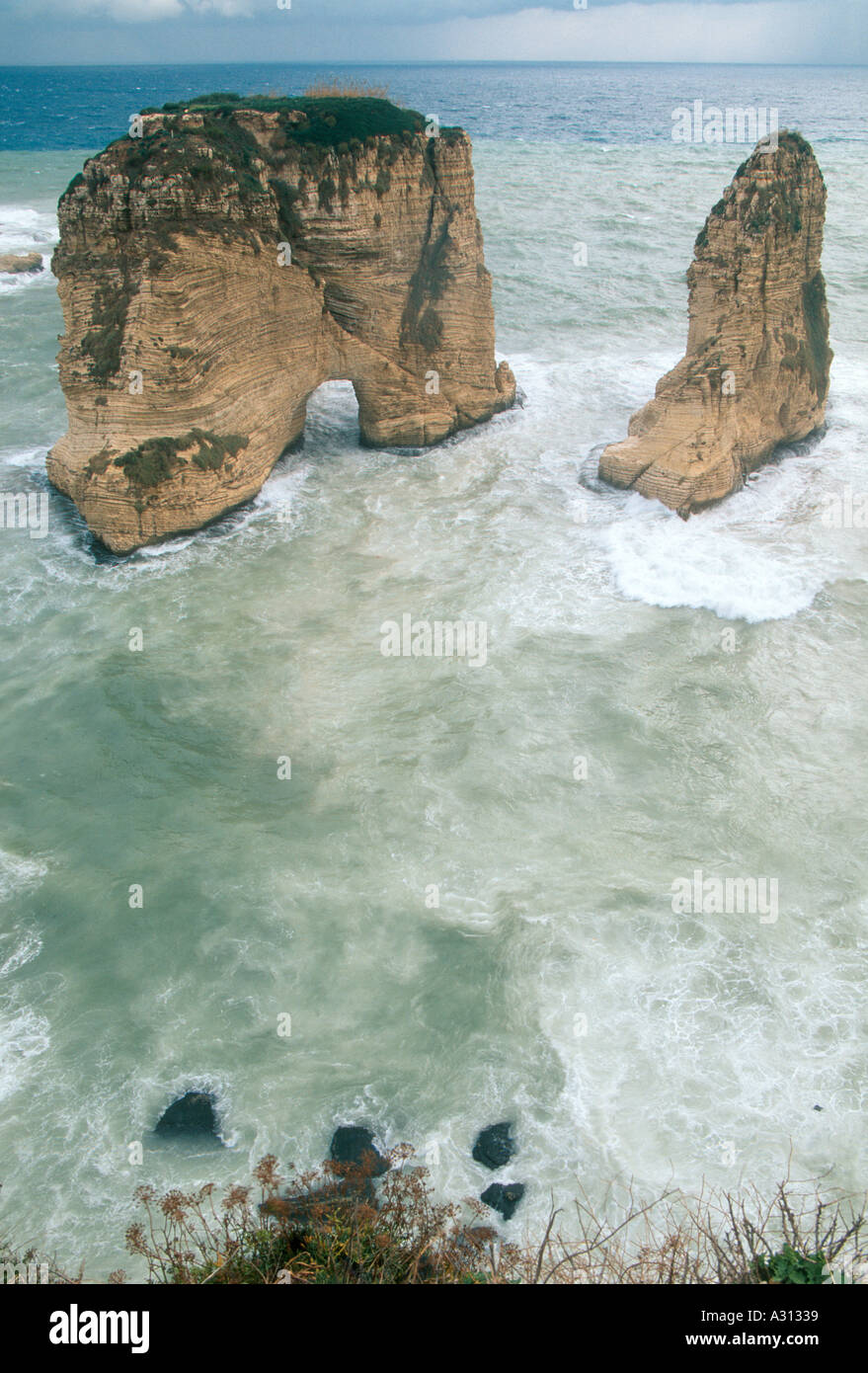 Rauche Pigeon Rock Beirut Liban Banque D'Images