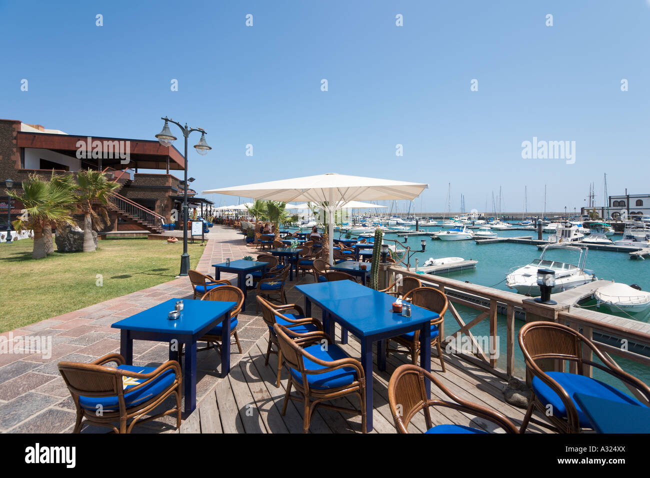 Restaurant en bord de mer, Marina, Marina Rubicon, Playa Blanca, Lanzarote, îles Canaries, Espagne Banque D'Images