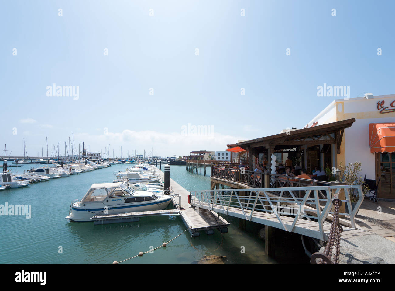 Restaurant en bord de mer, Marina, Marina Rubicon, Playa Blanca, Lanzarote, îles Canaries, Espagne Banque D'Images