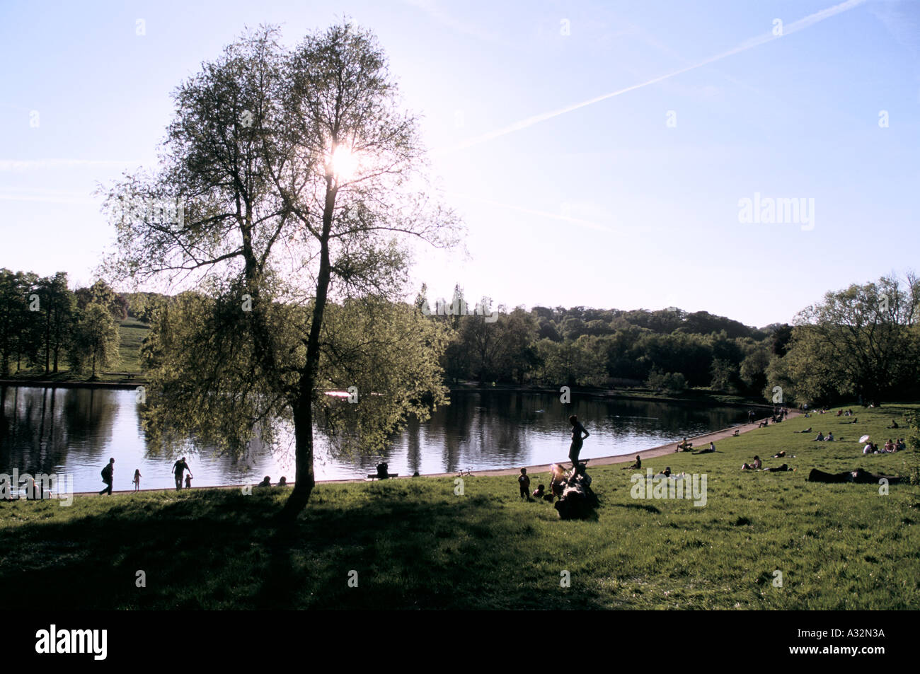 Un après-midi de printemps sur Hampstead Heath Londres 2001 Banque D'Images