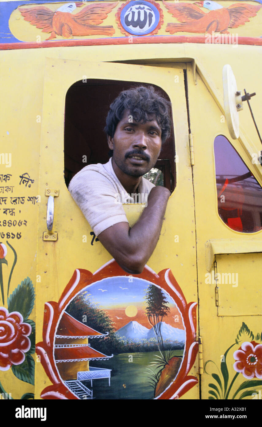 Chauffeur de camion bangladais Banque D'Images
