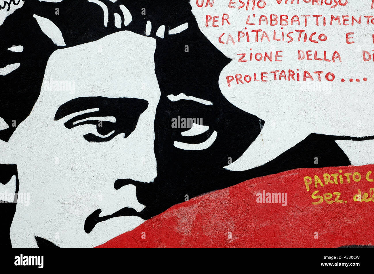 Un détail d'une peinture murale représentant l'Italien Antonio Gramsci révolutionnaire dans la ville d'Orgosolo Sardaigne Italie Banque D'Images