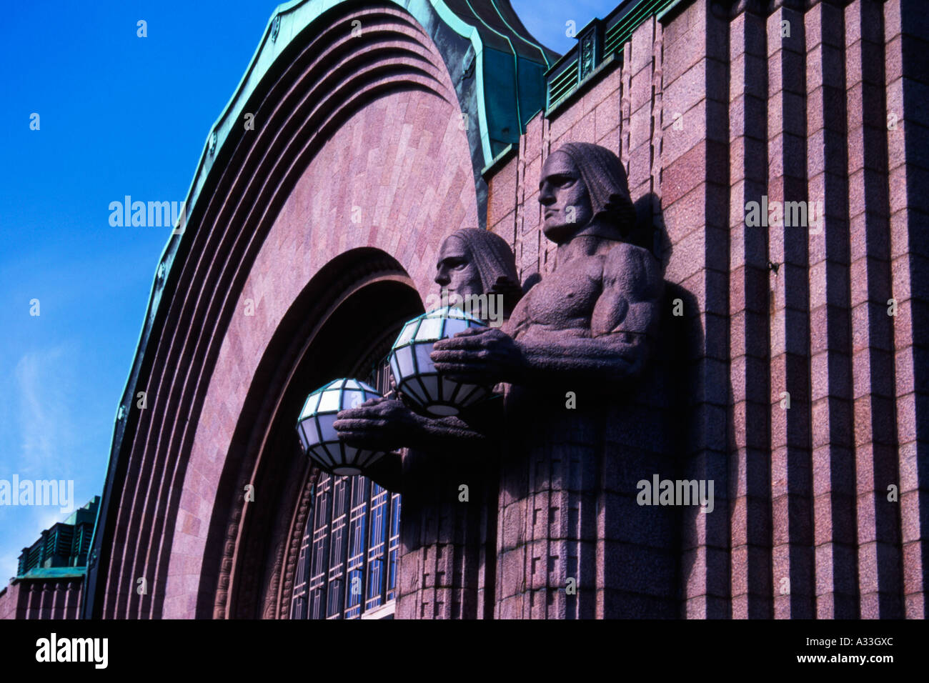 La gare centrale d'Rautatiesasema à Helsinki Finlande conçu par l'architecte finlandais Eliel Saarinen en 1905 Banque D'Images