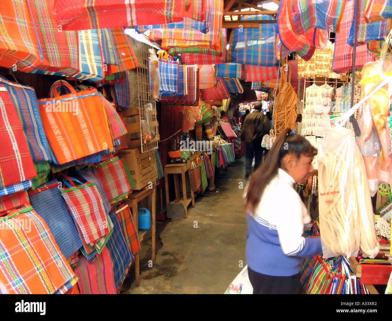 Les sacs pour la vente sur le marché, San Cristobal de las Casas, Chiapas, Mexique Banque D'Images