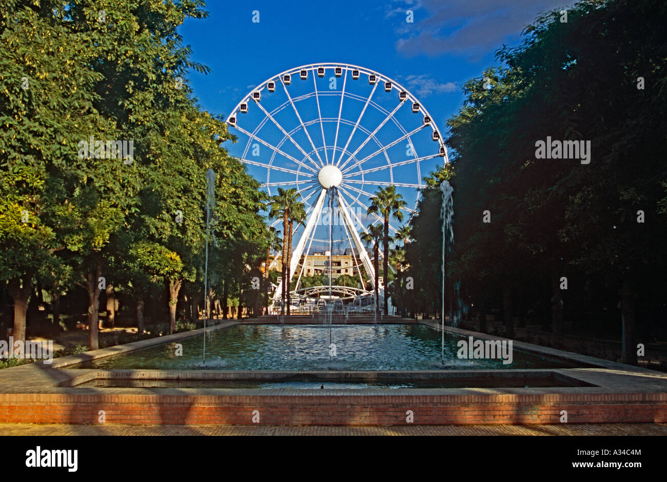 La roue de Séville, Prado de San Sebastian, Séville, Espagne Banque D'Images