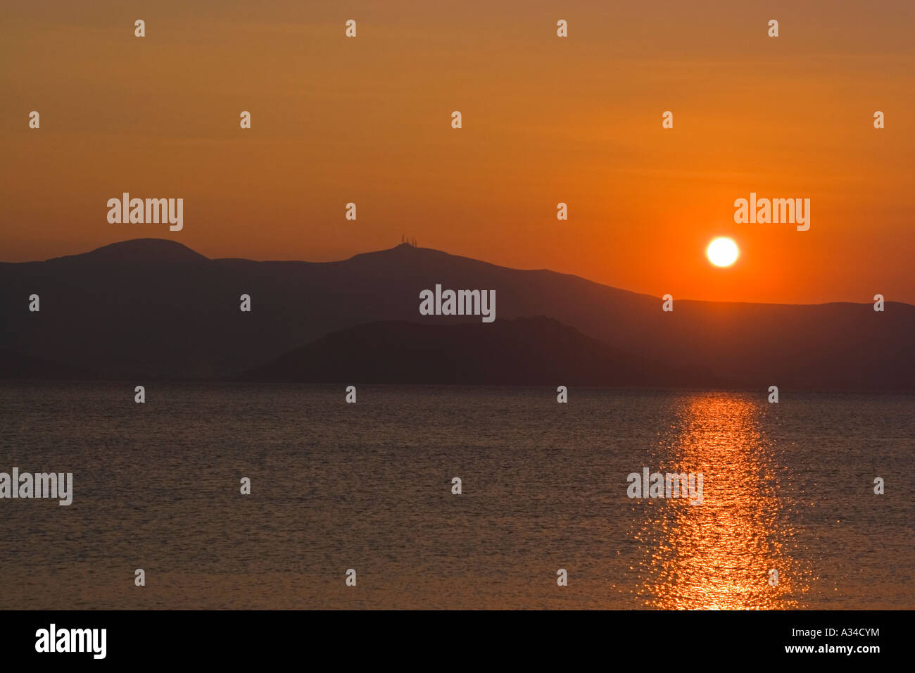 Grèce île grecque de Naxos Ag Prokopis Prokopios Coucher de soleil sur Paros Banque D'Images