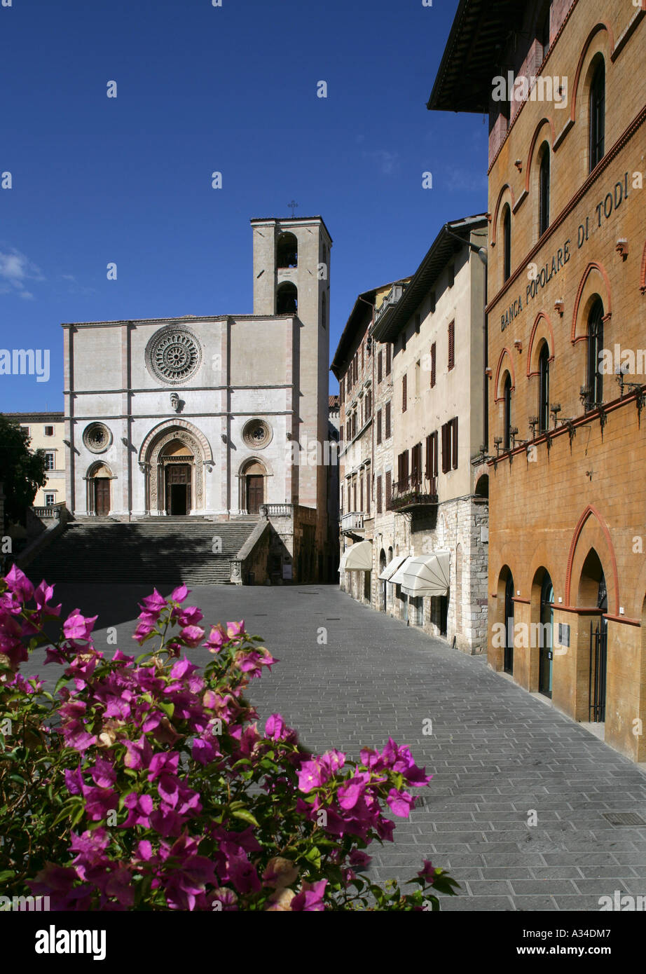 La cathédrale romane, Todi, Ombrie, Italie. Banque D'Images