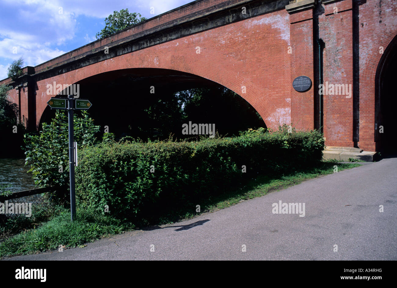Le son arche , partie de Saint-caradec-Trégomel pont ferroviaire sur la Tamise à Maidenhead, Berkshire, Royaume-Uni Banque D'Images