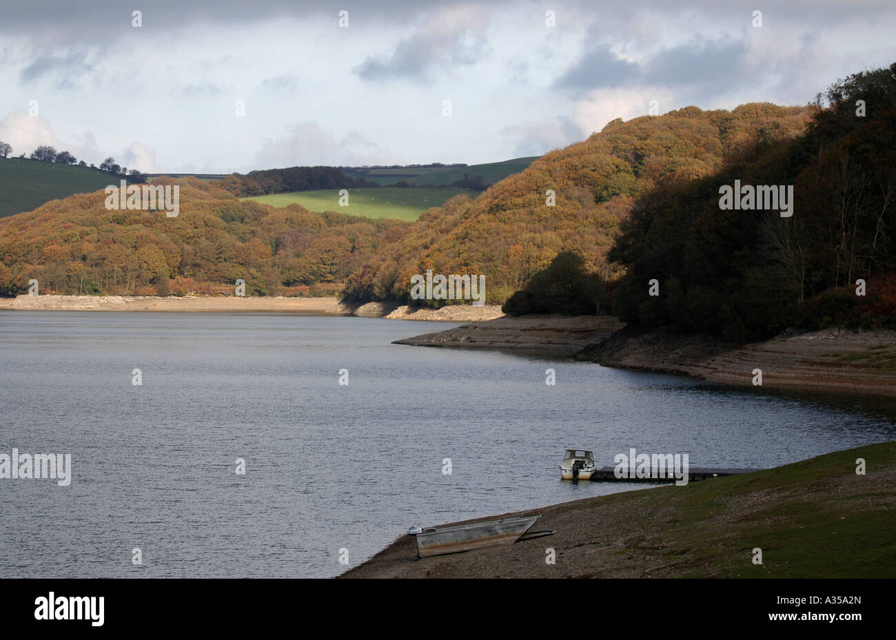 Faible niveau d'eau à réservoir Clatworthy exmoor sur Banque D'Images