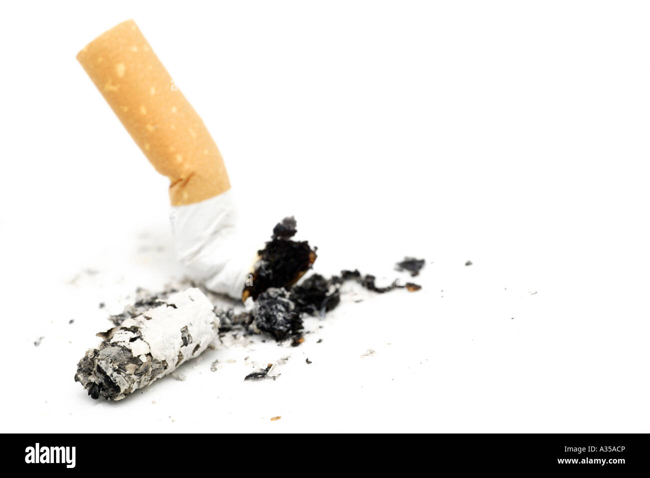 Cigarette éteinte Banque D'Images