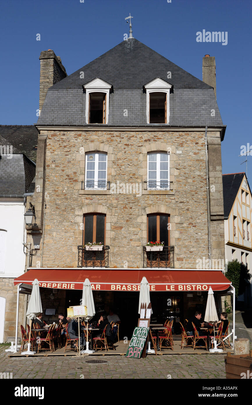 Restaurant à Auray en Bretagne France Photo Stock - Alamy
