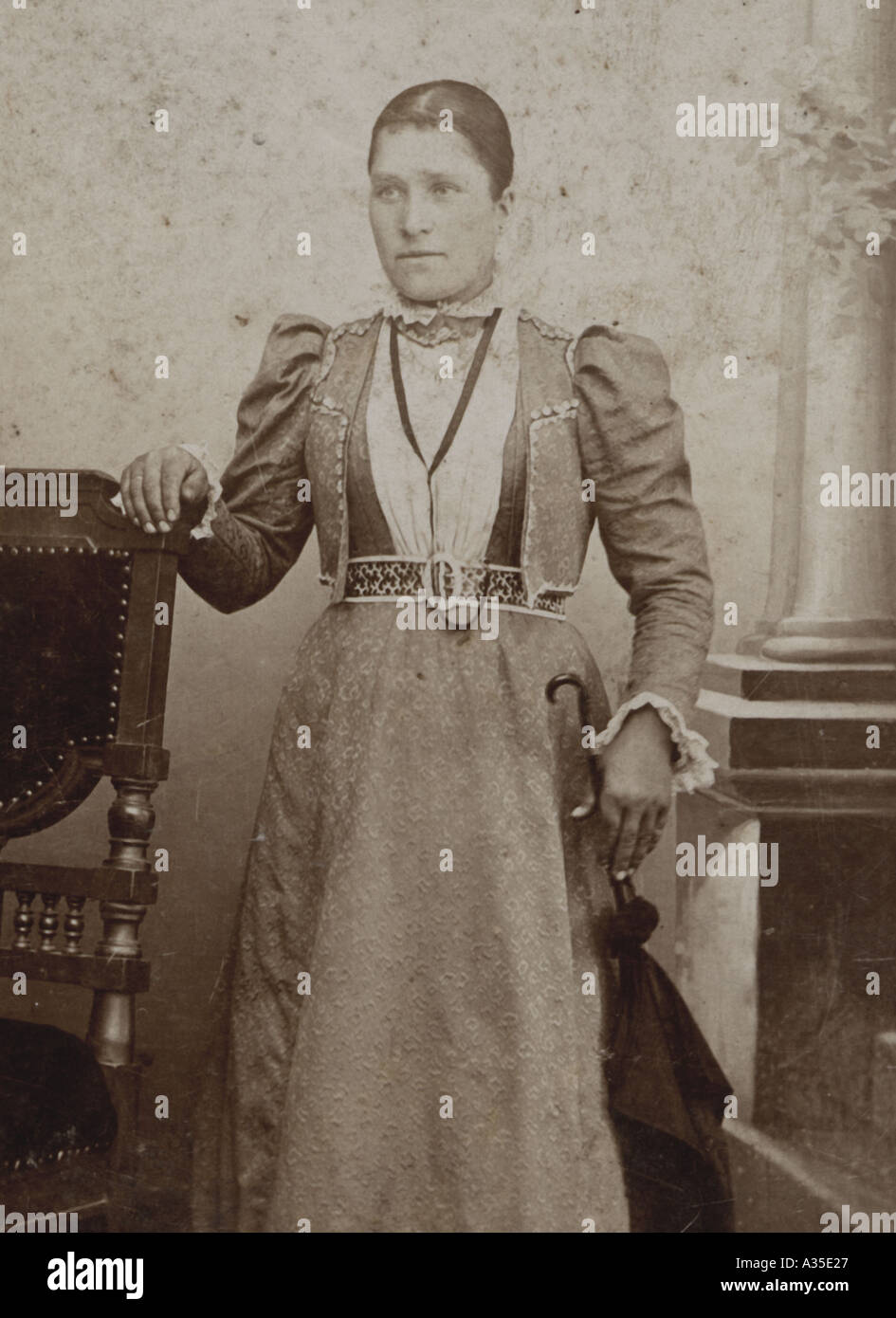Portrait historique d'une femme en l'année 1899 Comité permanent Banque D'Images
