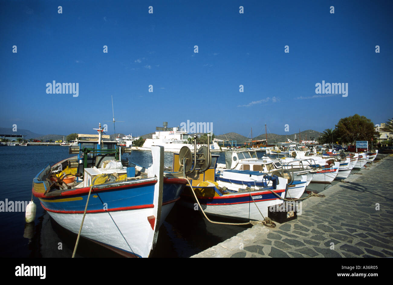 Le port d'Elounda Crete Grèce Europe Banque D'Images