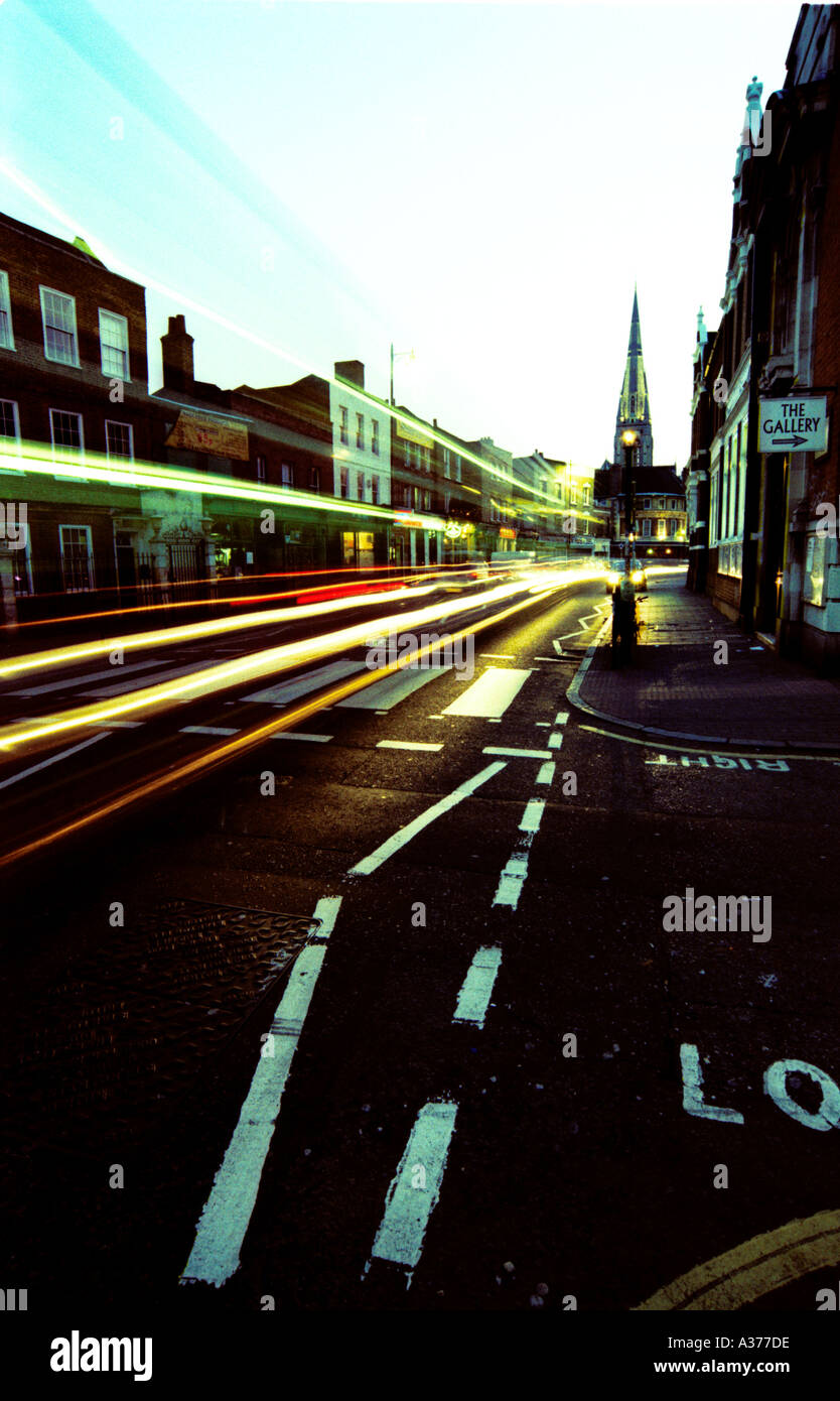 32 secondes sur Church Street London N16 Banque D'Images