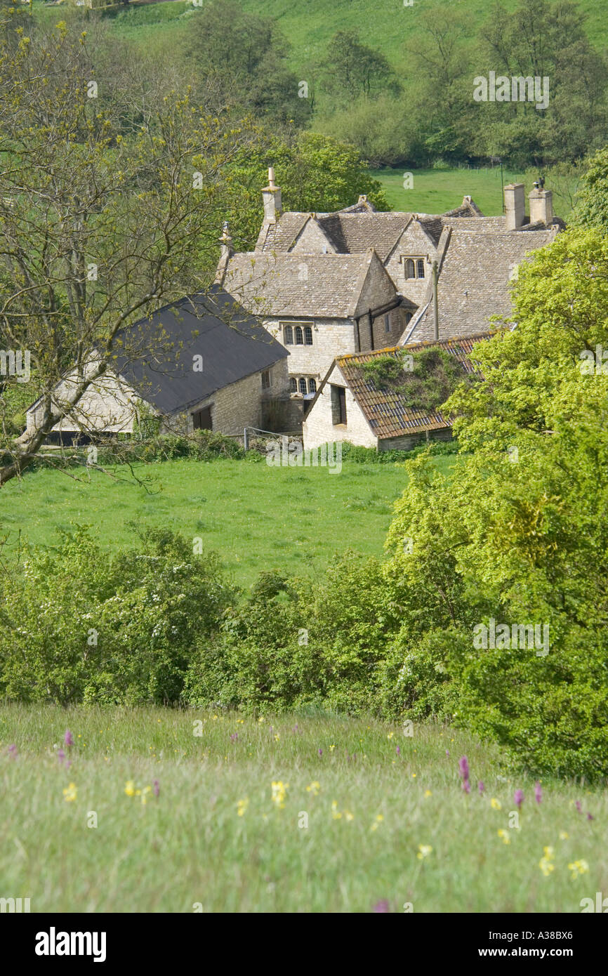 Knapp, La Ferme Vatch, près du village de Cotswold vu de Slad Elliott (Swift's Hill) Nature Reserve Banque D'Images