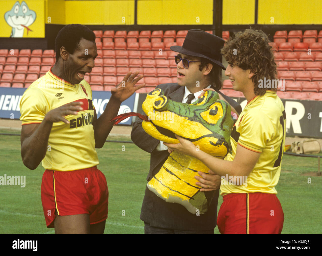 Elton John Président du Watford football Club 1986 Banque D'Images