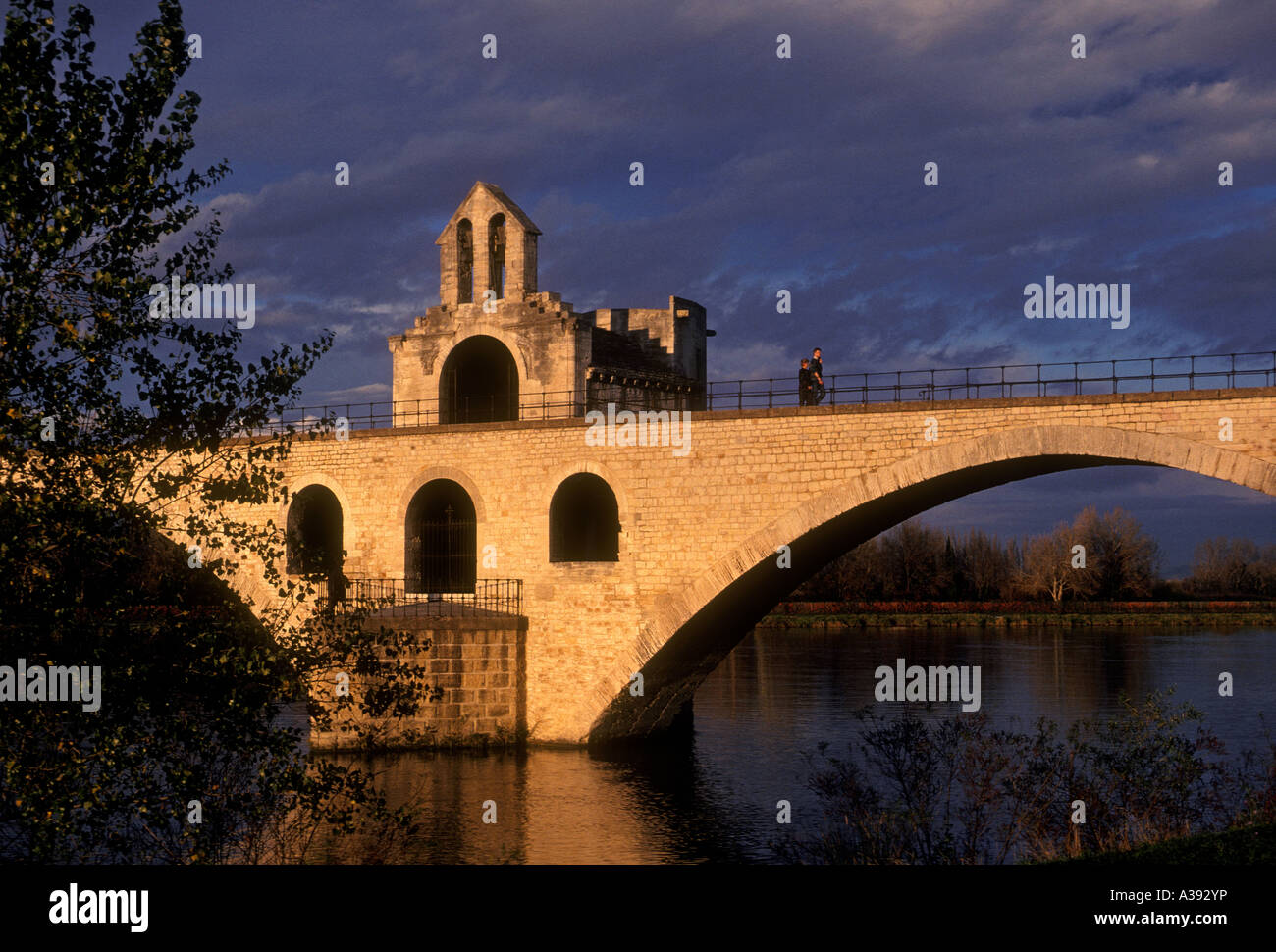 Pont Saint-Bénezet, Pont Saint-Bénezet, Pont d'Avignon, pont médiéval, pont en arc, l'architecture romane, Avignon, Provence, France Banque D'Images