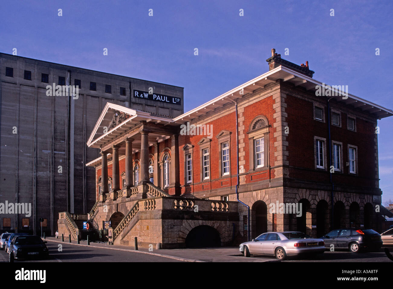 L'ancien quai Custom House Ipswich Suffolk Angleterre humide Banque D'Images