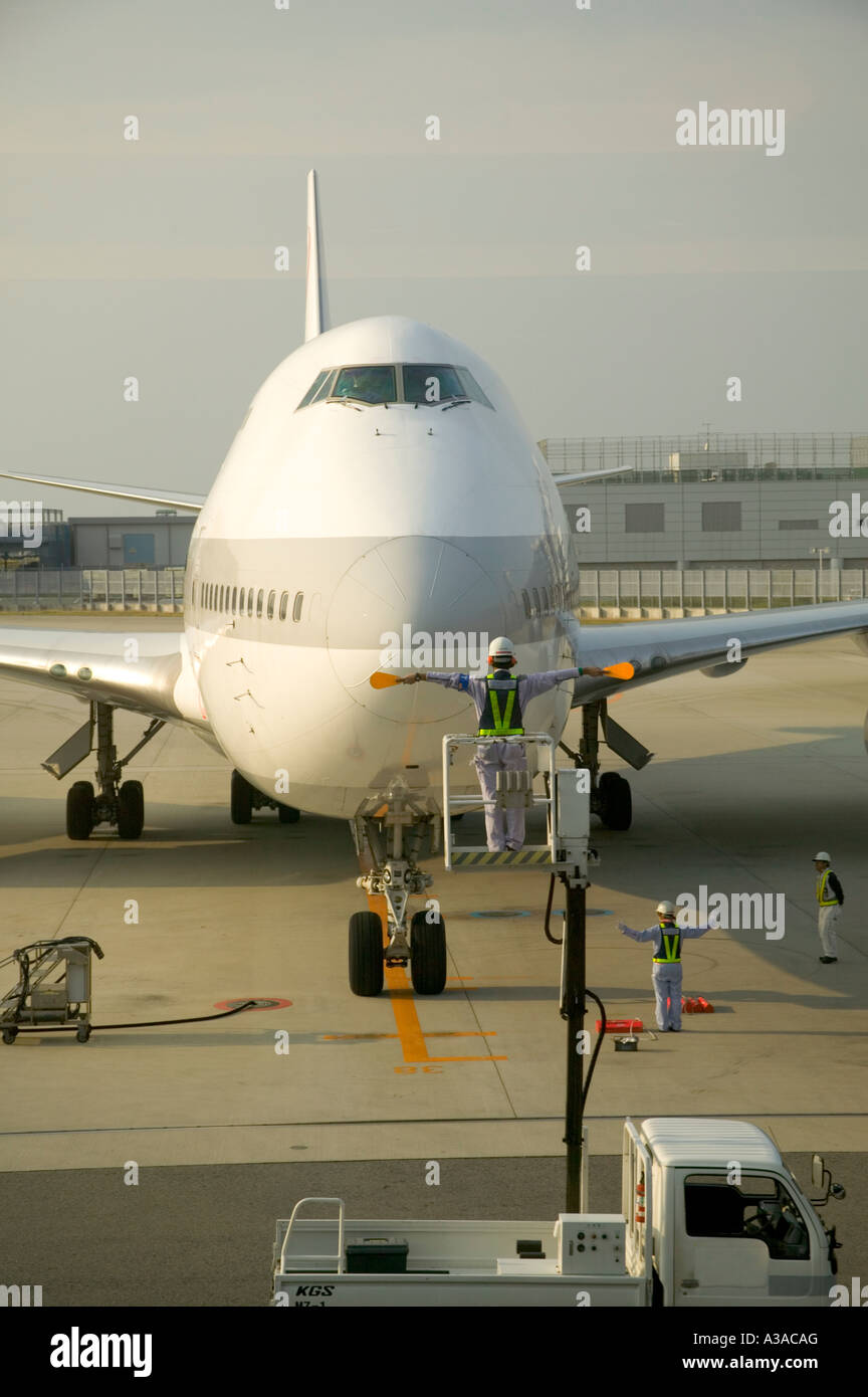 747 jumbo jet arriver Concord arrivant, accompagnateurs de diriger, Shanghai, Chine Banque D'Images