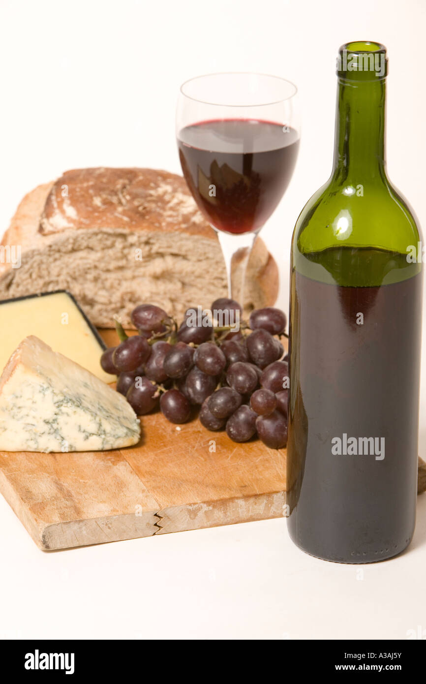 Still Life de vin de raisins et pain au fromage Banque D'Images