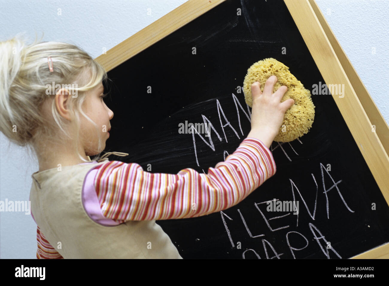 fille d’apprentissage Banque D'Images