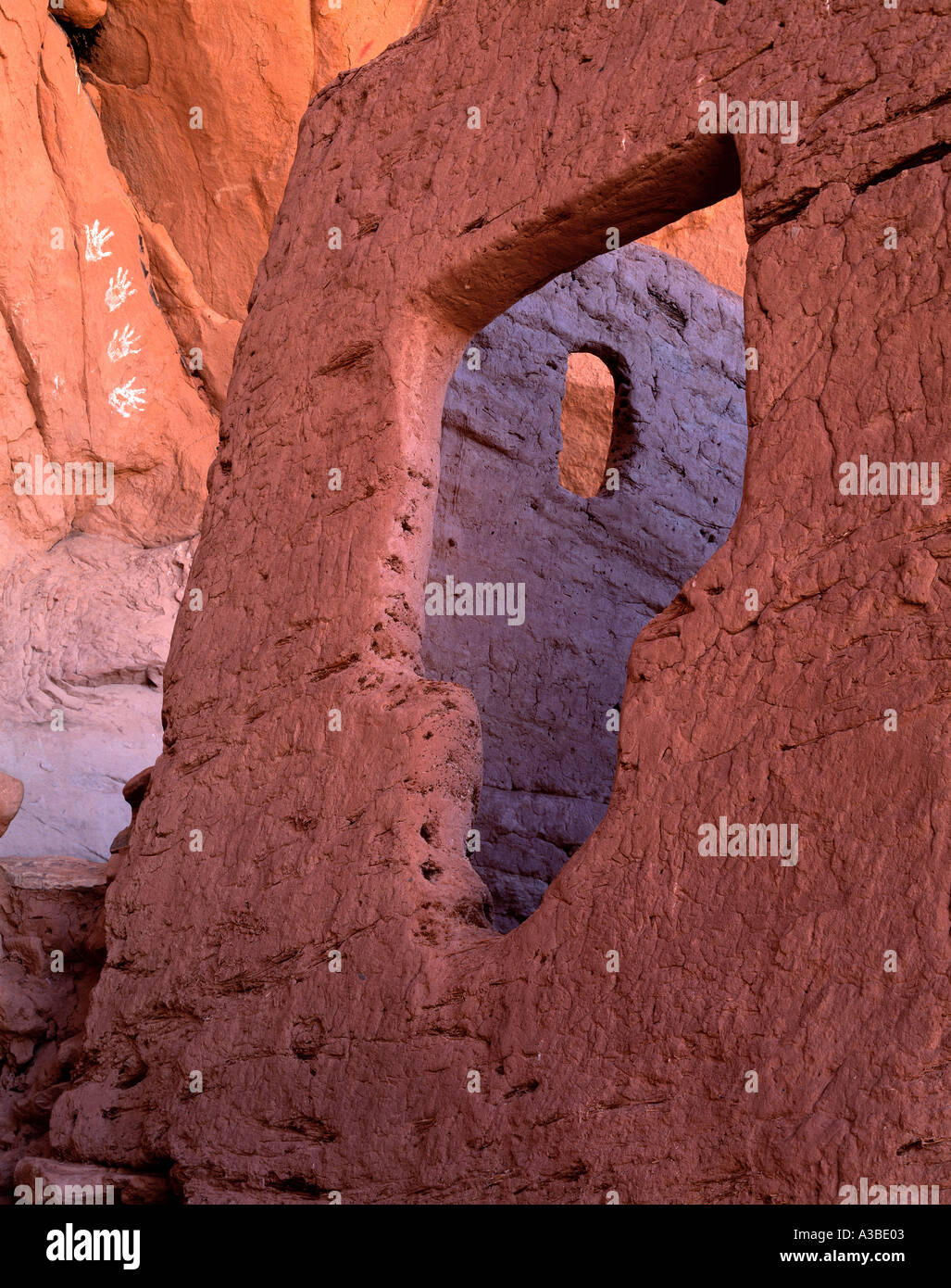 Sous Windows à la maison Inscription Monument National Navajo en Arizona Banque D'Images