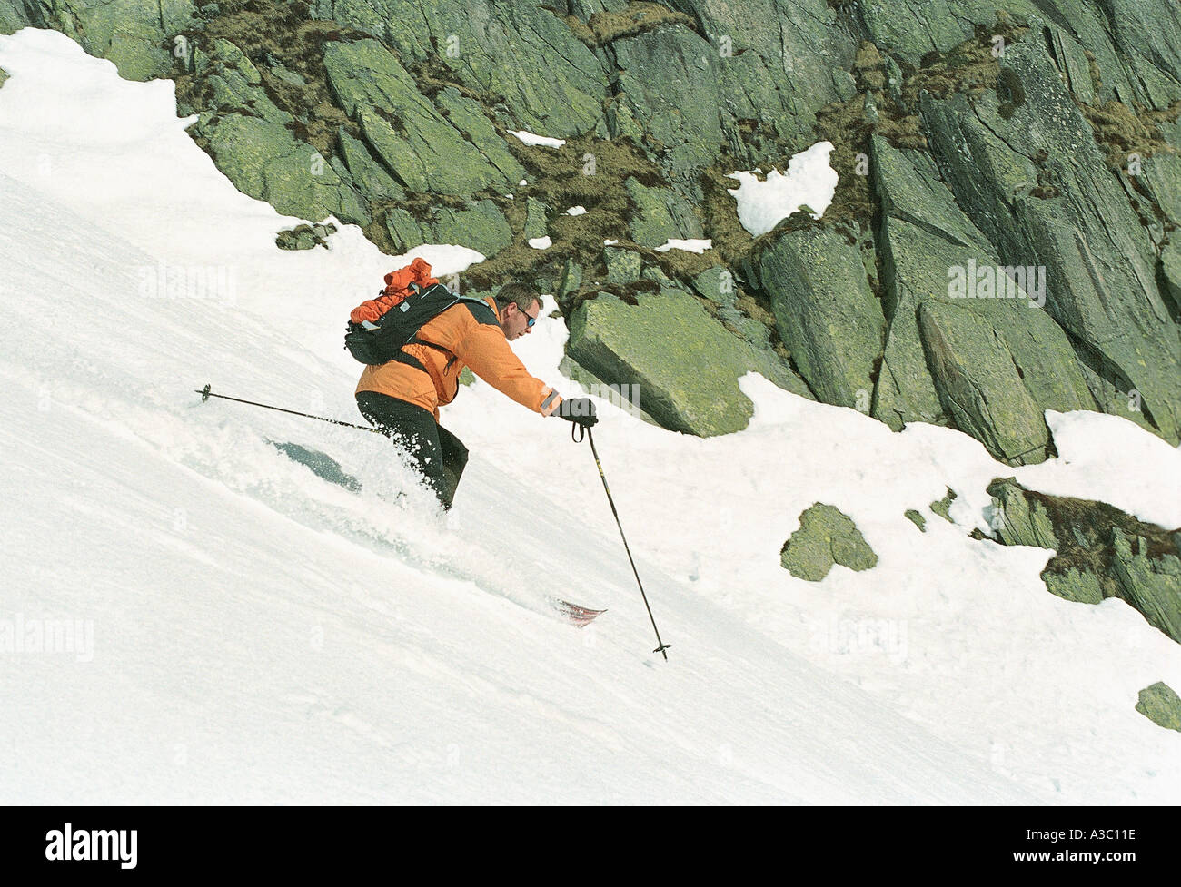 Descente Freeride dans les montagnes de Disentis en Suisse Banque D'Images