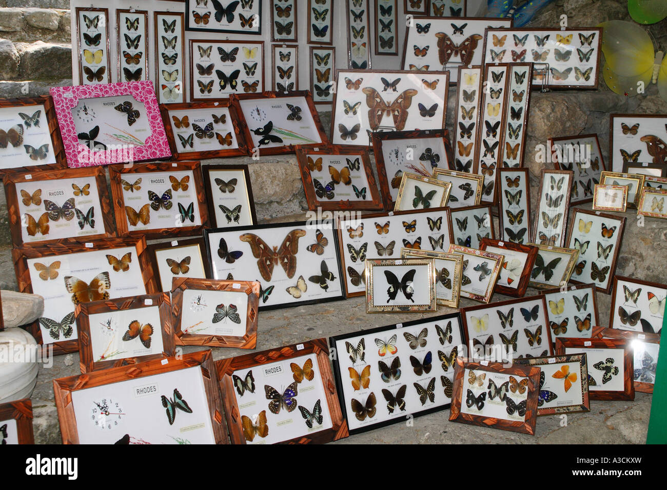 Vente de produits papillon dans la vallée des papillons, Grèce, Rhodes Banque D'Images