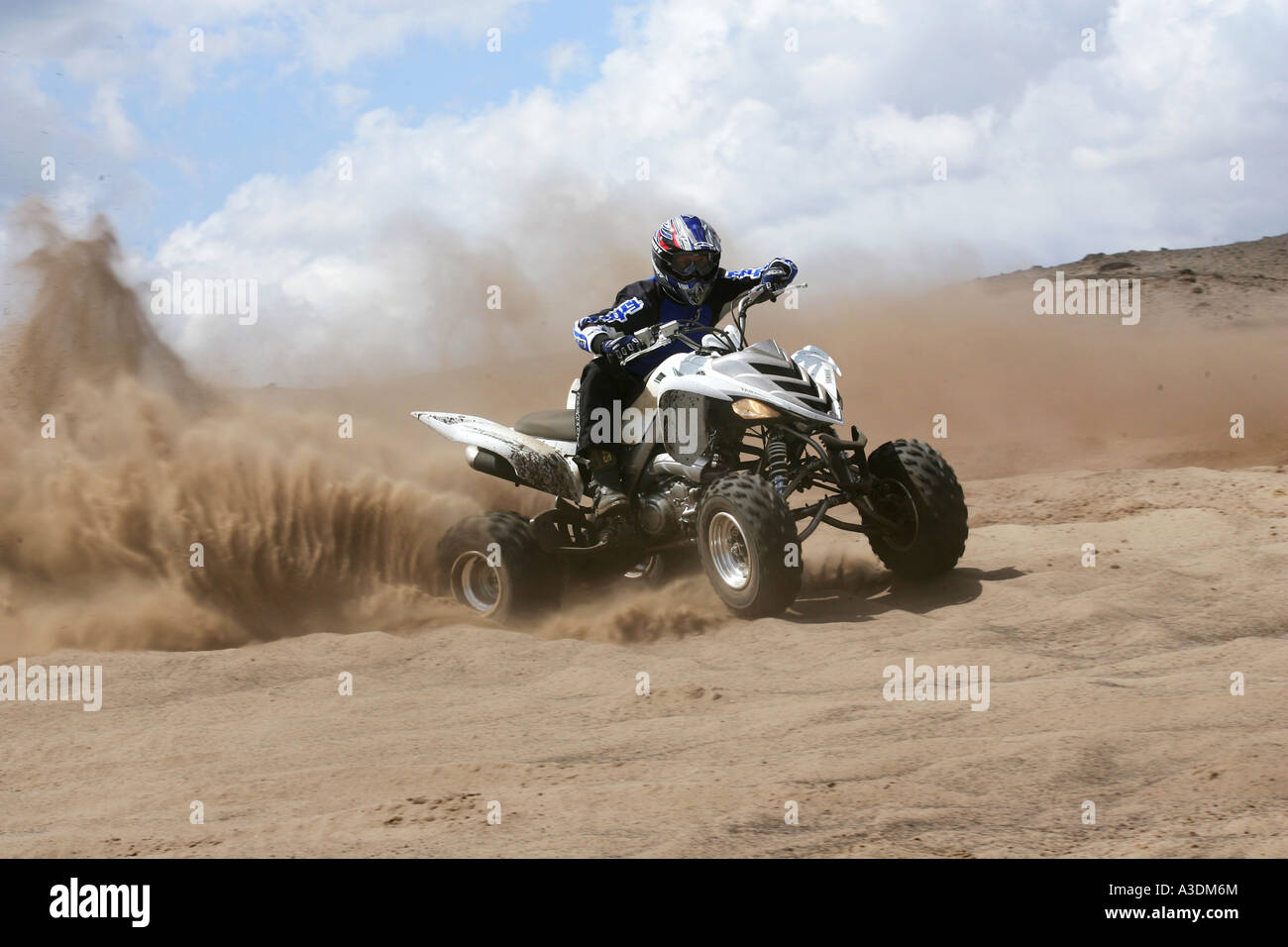Quad Yamaha en action Banque D'Images