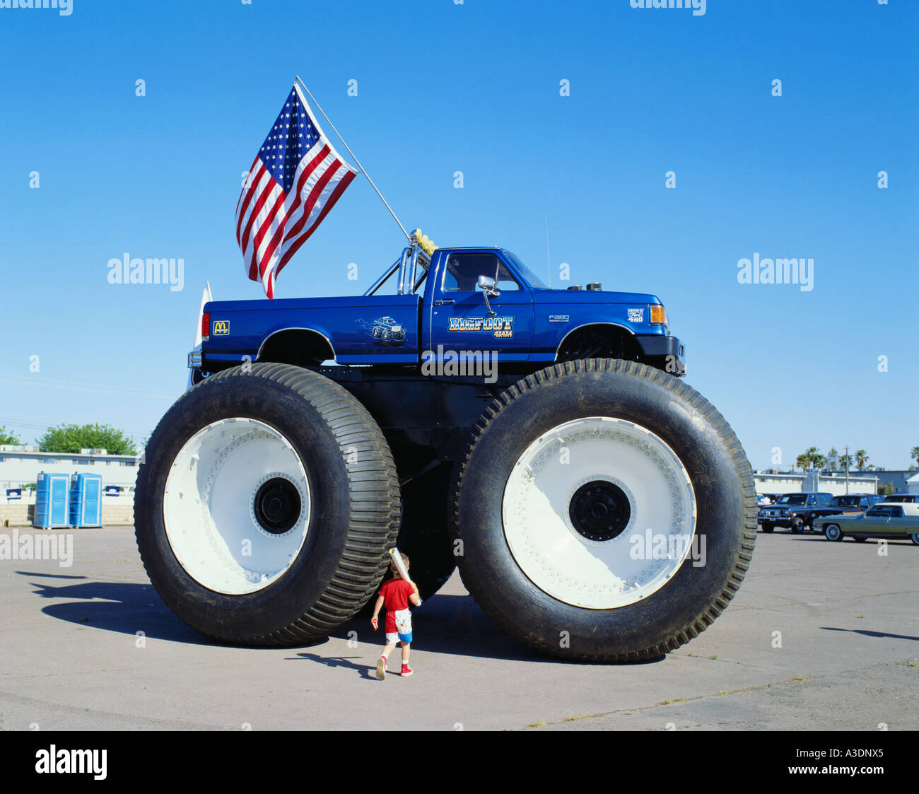 Giant truck Banque de photographies et d’images à haute résolution - Alamy