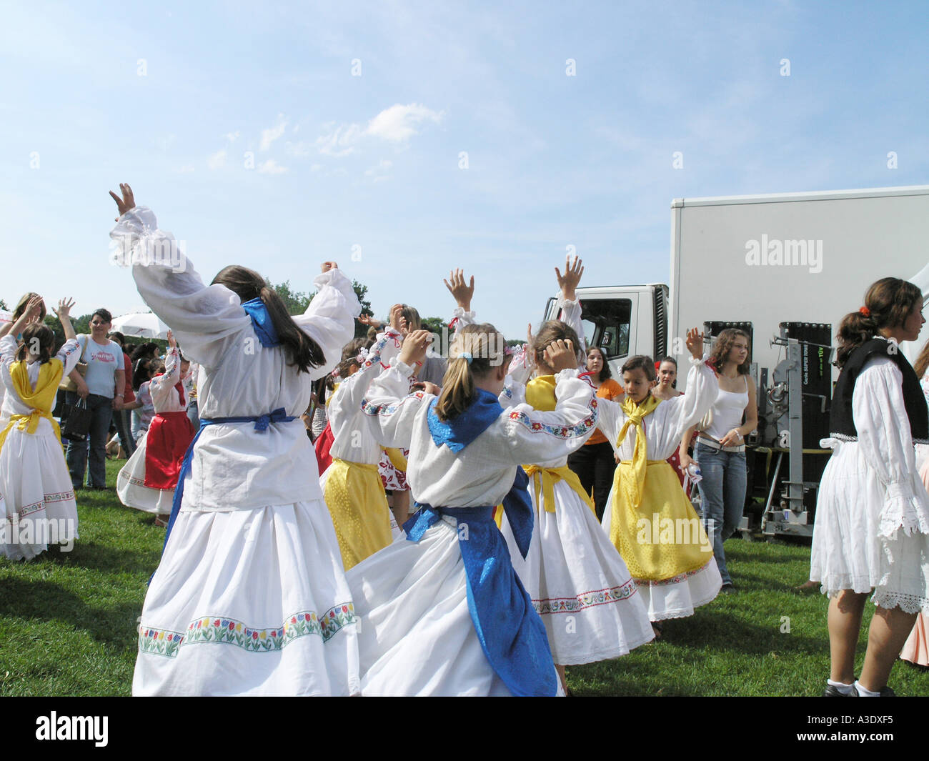 Danse danseurs croate dans la région de Park Summer festival Munich Allemagne Banque D'Images